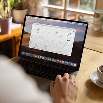 【爆料】黑料突发：主持人在中午时分被曝曾参与真相，炸锅席卷全网